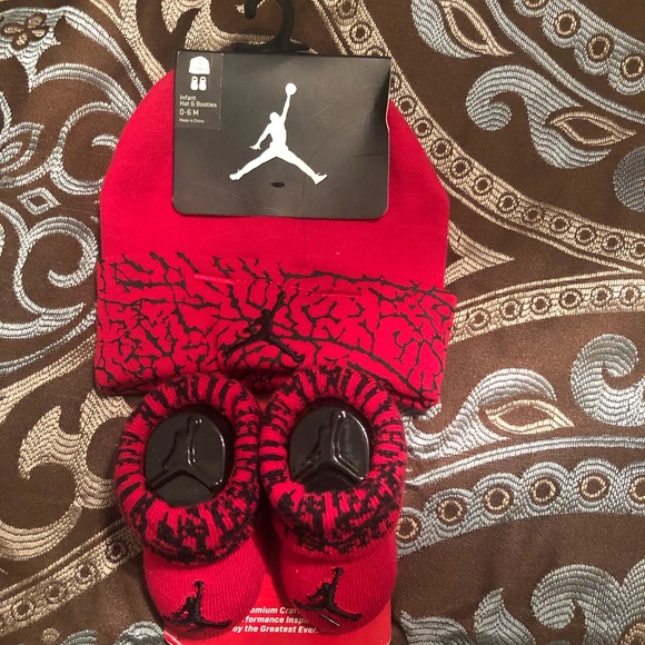Jordan hat, and booties - Picture 1 of 1
